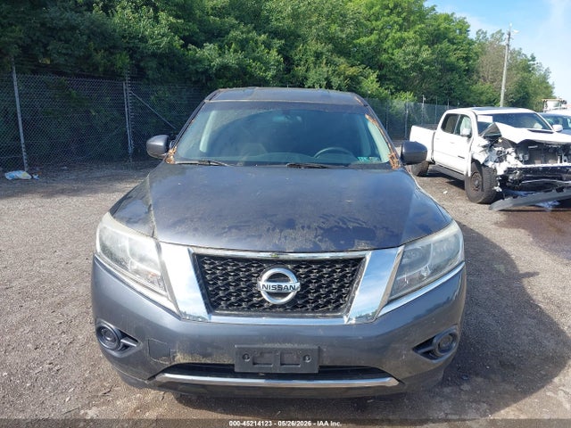 Nissan Pathfinder S