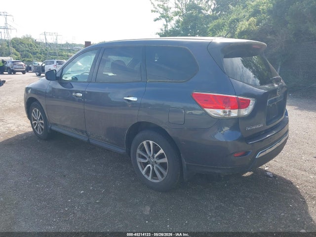 Nissan Pathfinder S