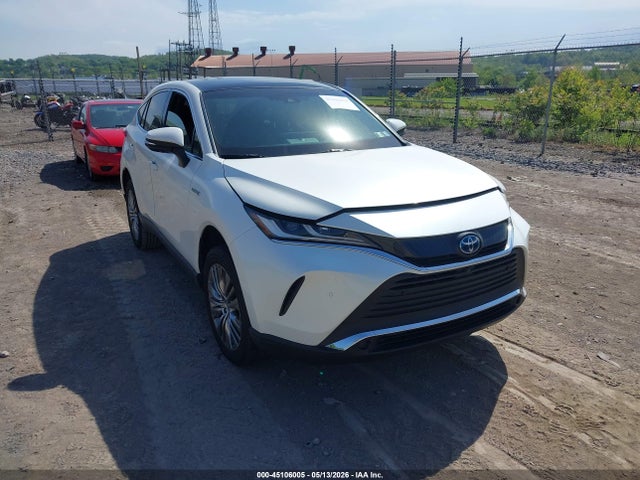 Salvage Toyota Venza Image