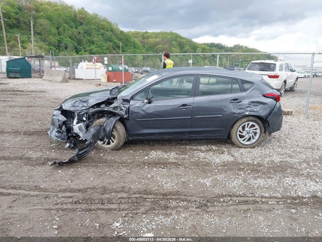 Subaru Impreza Base 5-door