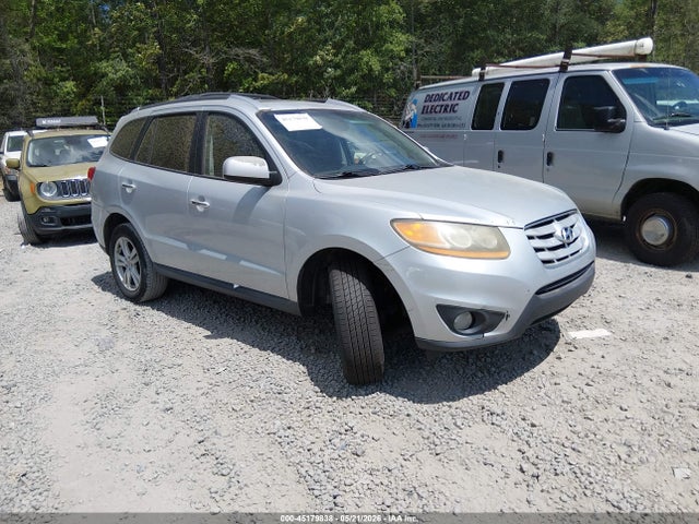 Salvage Hyundai SANTA FE Image