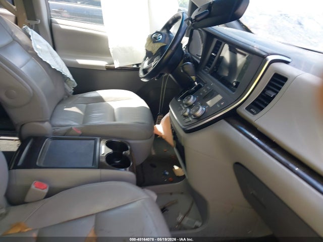 Toyota Sienna Xle 8 Passenger
