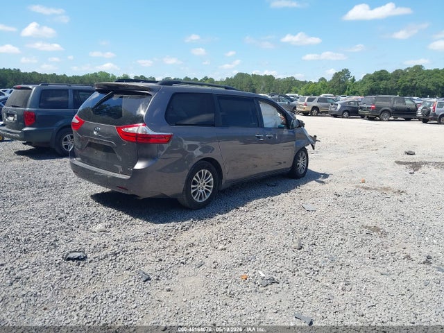Toyota Sienna Xle 8 Passenger