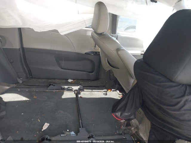 Toyota Sienna Xle 8 Passenger