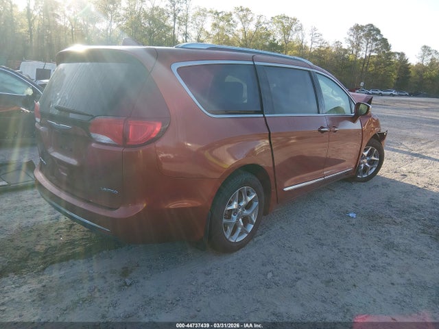 Chrysler Pacifica Limited