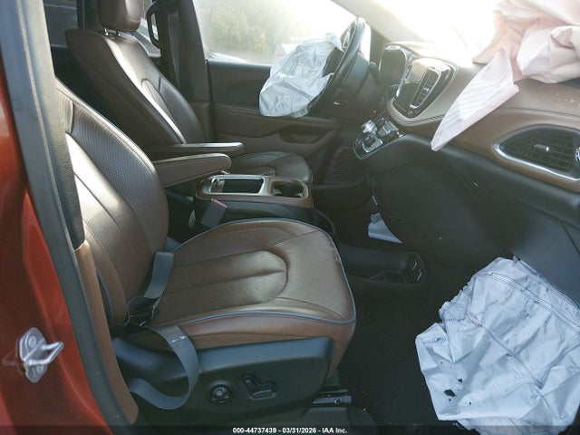 Chrysler Pacifica Limited