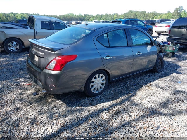 Nissan Versa 1.6 Sv