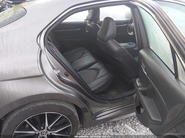 Toyota Camry Se Hybrid