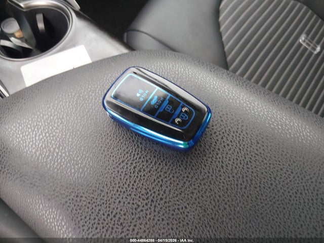 Toyota Camry Se Hybrid