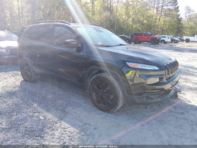 Salvage Jeep Cherokee Image