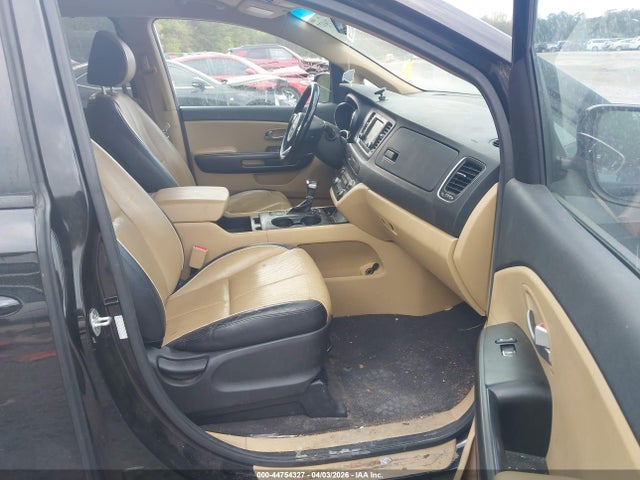 Kia Sedona Lx