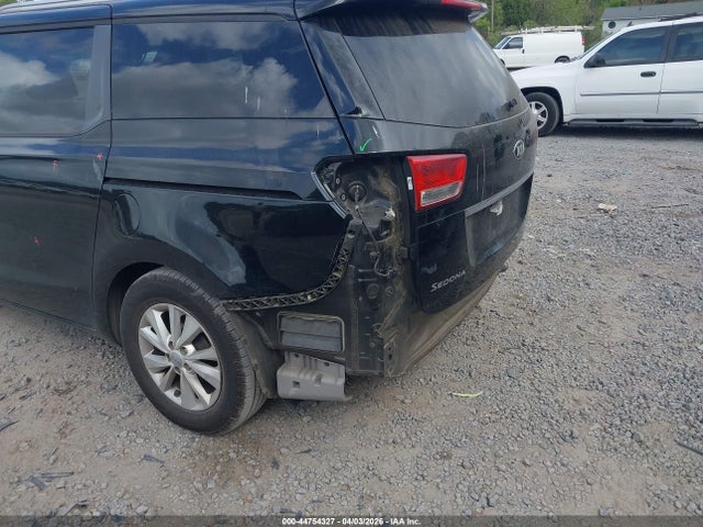 Kia Sedona Lx