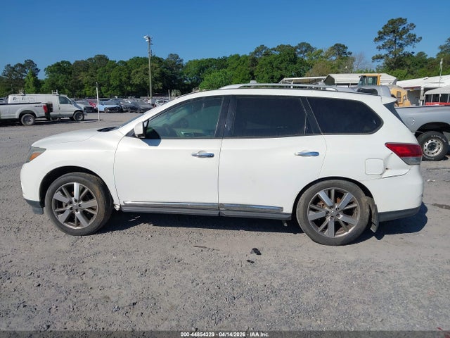 Nissan Pathfinder Platinum