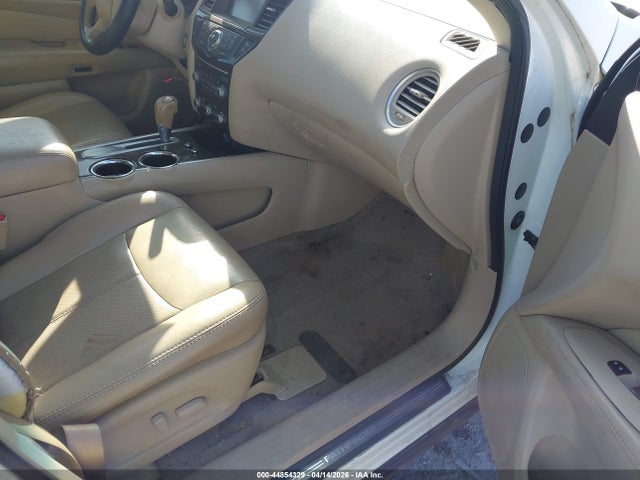 Nissan Pathfinder Platinum