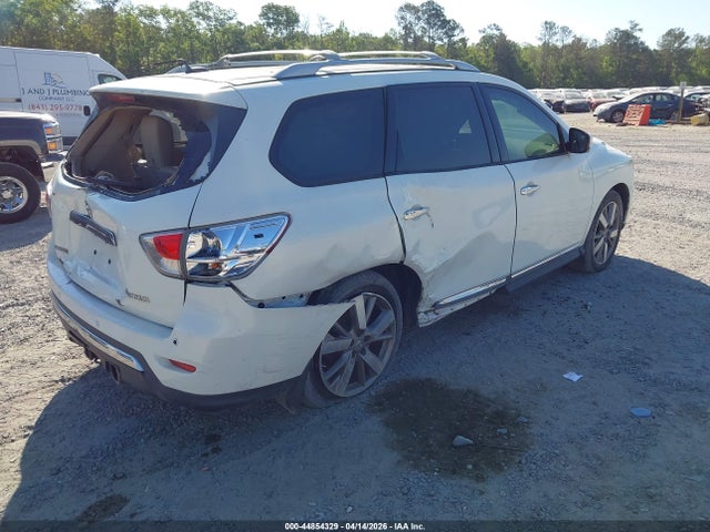 Nissan Pathfinder Platinum