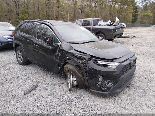 Salvage Toyota RAV4 Image