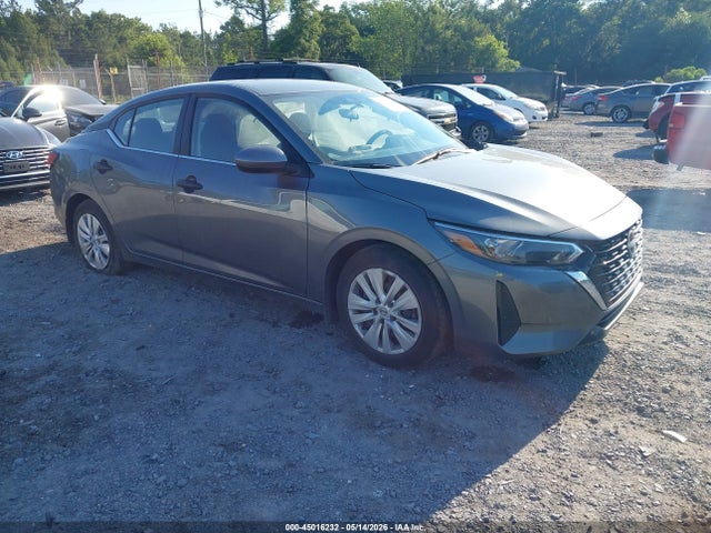 Salvage Nissan Sentra Image