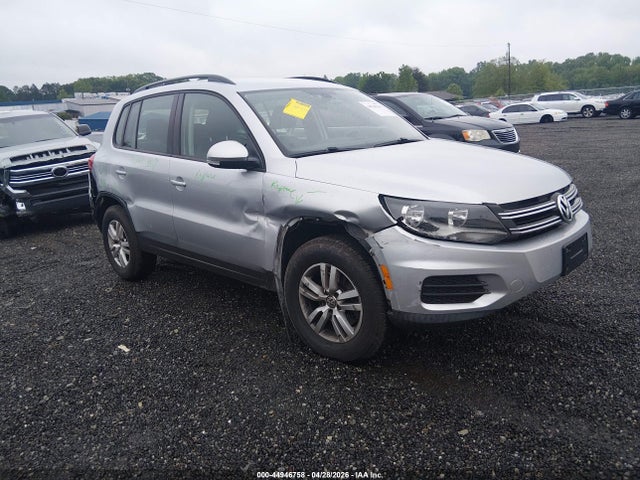 Salvage Volkswagen Tiguan Image