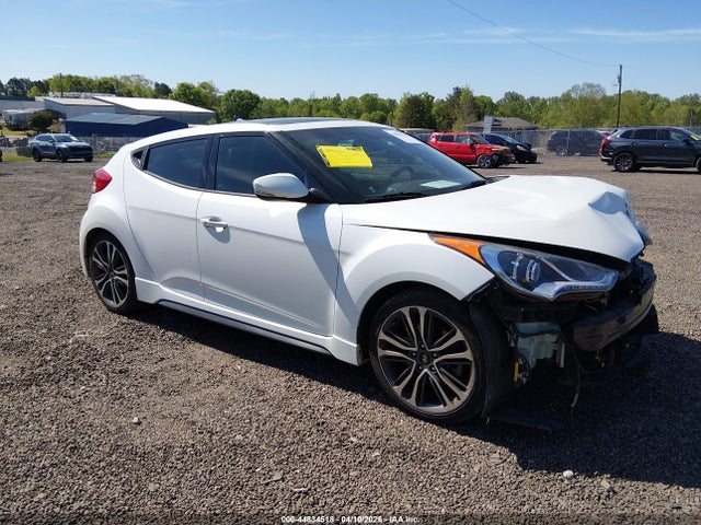 Salvage Hyundai VELOSTER Image
