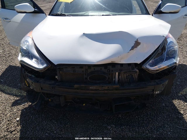 Hyundai VELOSTER Turbo