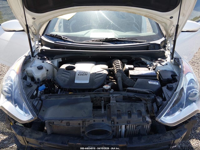 Hyundai VELOSTER Turbo