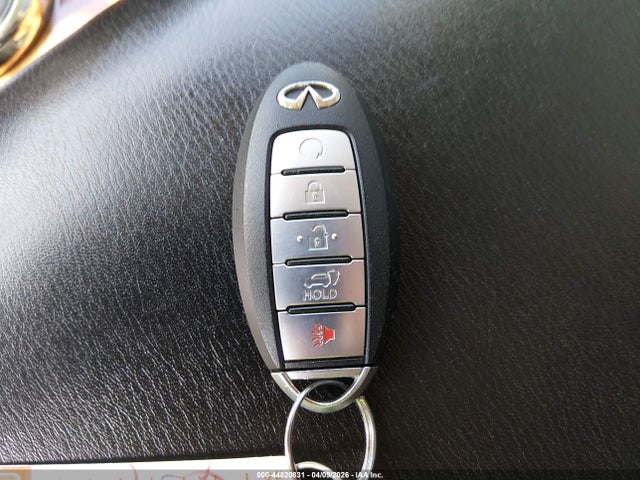 INFINITI Qx Luxe