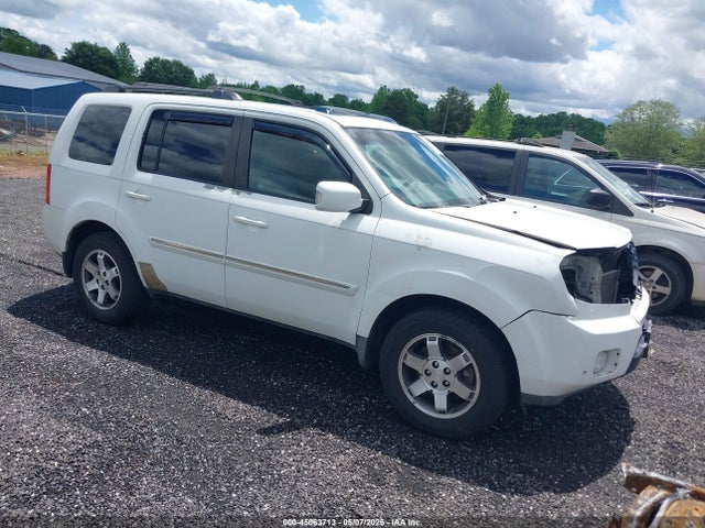Salvage Honda Pilot Image