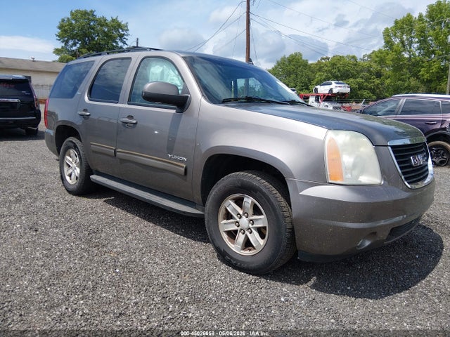 Salvage GMC Yukon Image