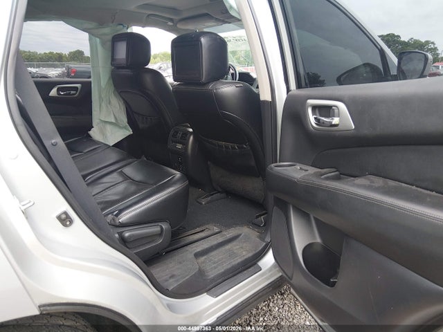 Nissan Pathfinder Platinum