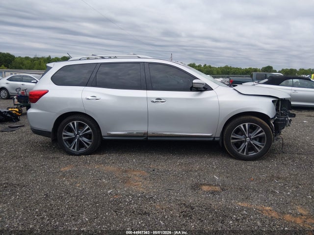 Nissan Pathfinder Platinum