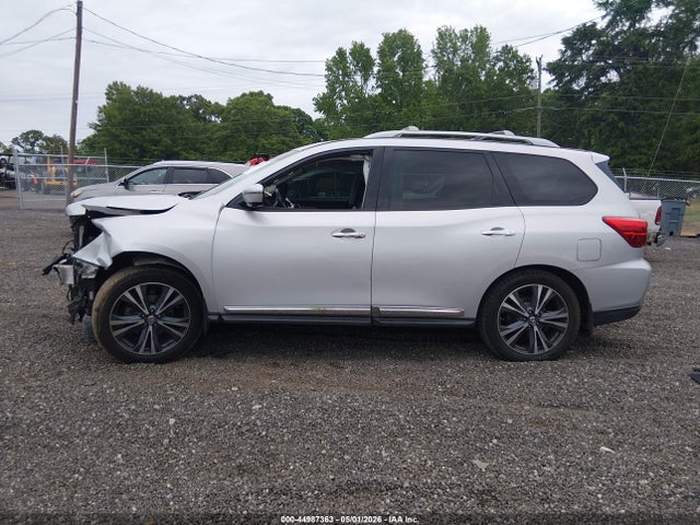 Nissan Pathfinder Platinum
