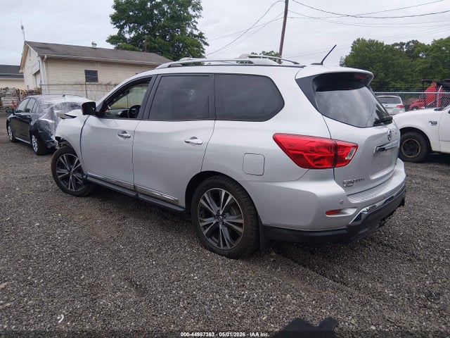Nissan Pathfinder Platinum