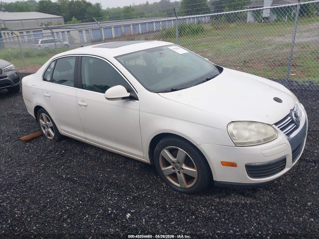 Salvage Volkswagen Jetta Image