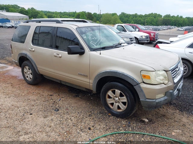 Salvage Ford Explorer Image