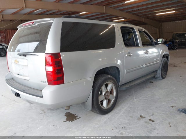 Chevrolet Suburban 1500 Lt