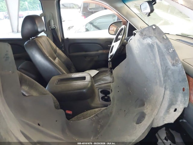 Chevrolet Suburban 1500 Lt