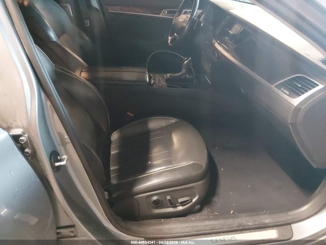 Hyundai Genesis 3.8