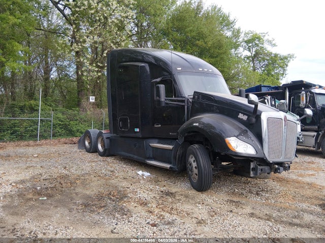 Salvage Kenworth T680 Image