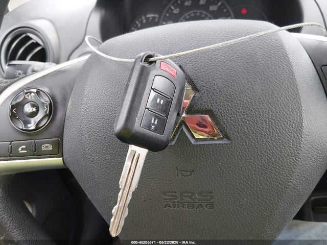 Mitsubishi Mirage Es