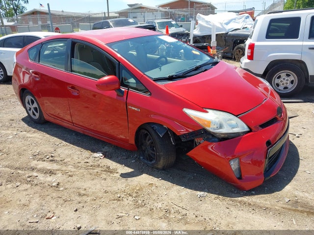 Salvage Toyota Prius Image
