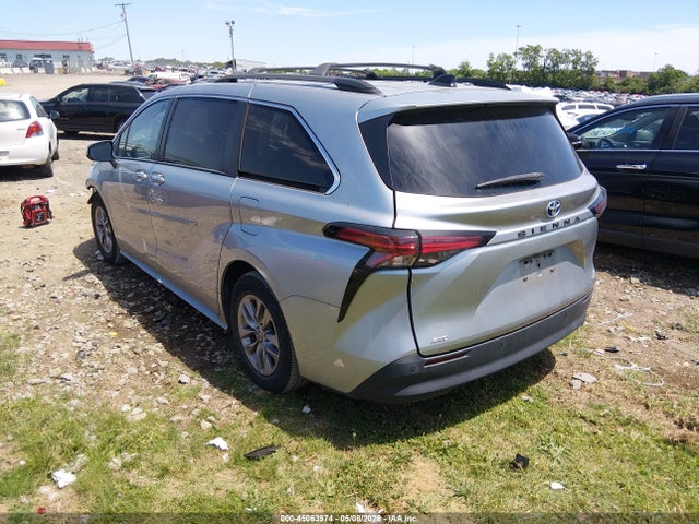 Toyota Sienna Xle