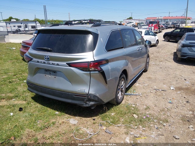Toyota Sienna Xle
