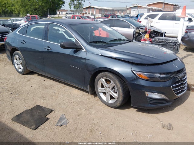 Salvage Chevrolet Malibu Image