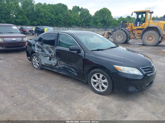 Salvage Toyota Camry Image