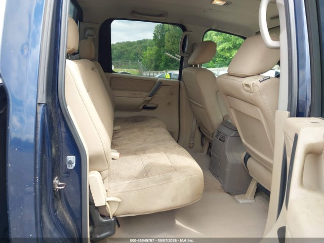 Nissan Titan Sv