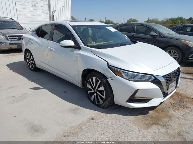 Salvage Nissan Sentra Image