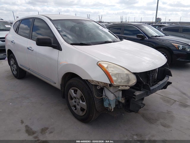 Salvage Nissan Rogue Image