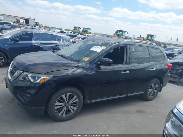 Nissan Pathfinder S
