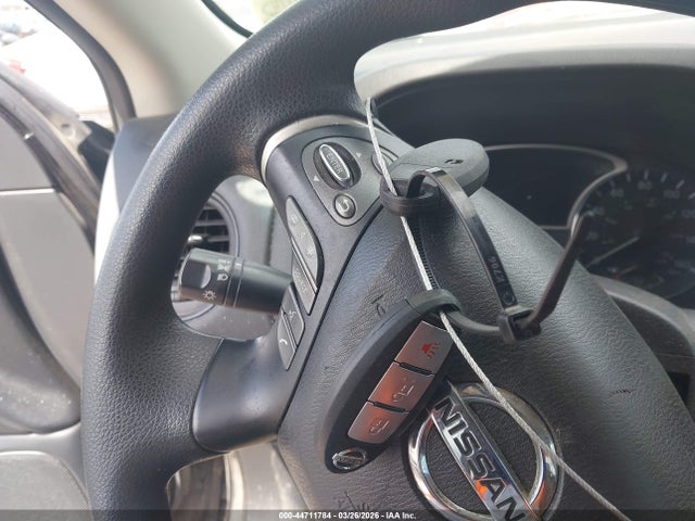 Nissan Pathfinder S