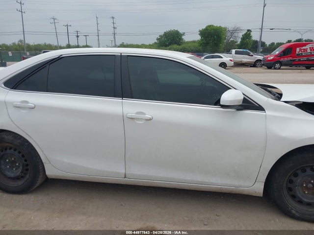 Toyota Camry Le